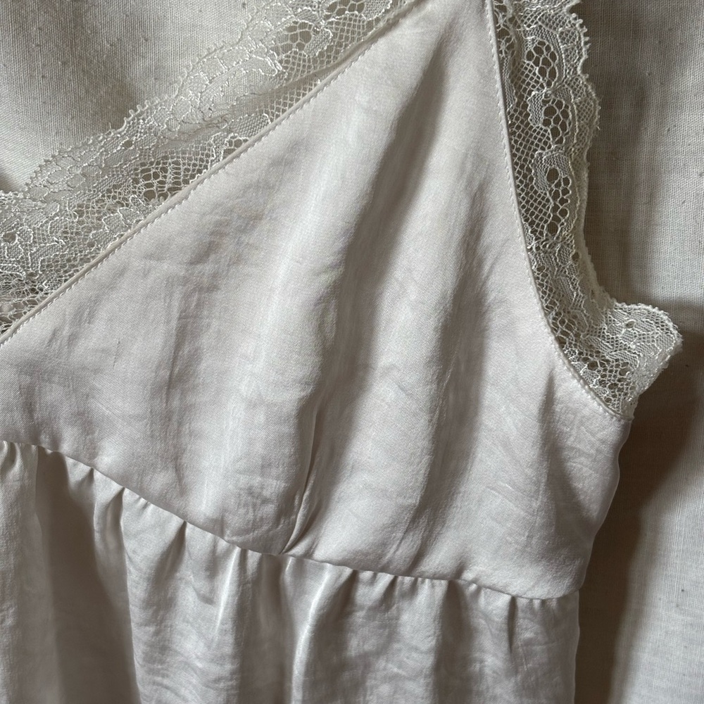 Aritzia Little Moon silk lace cami - Picture 2 of 4